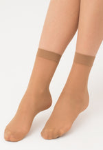 Easy 20 Den Sheer Ankle Socks by Giulia (2 Pairs) in caramel nude tan