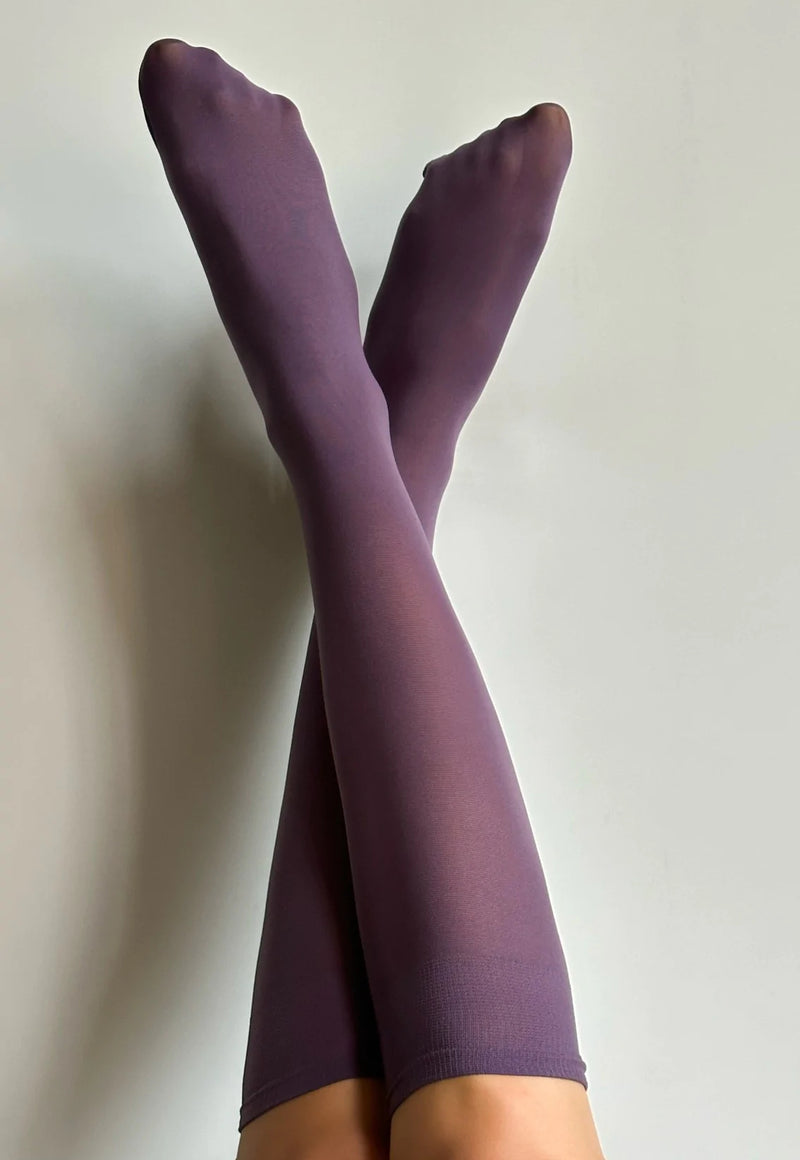 Katrin 40 Den Opaque Knee-High Socks by Veneziana in lavender lilac purple