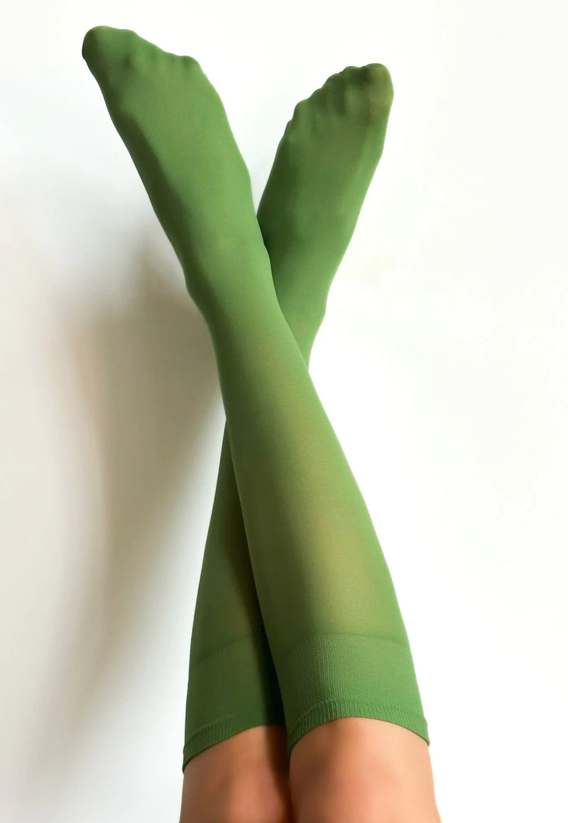Katrin 40 Den Opaque Knee-High Socks by Veneziana in grassy green