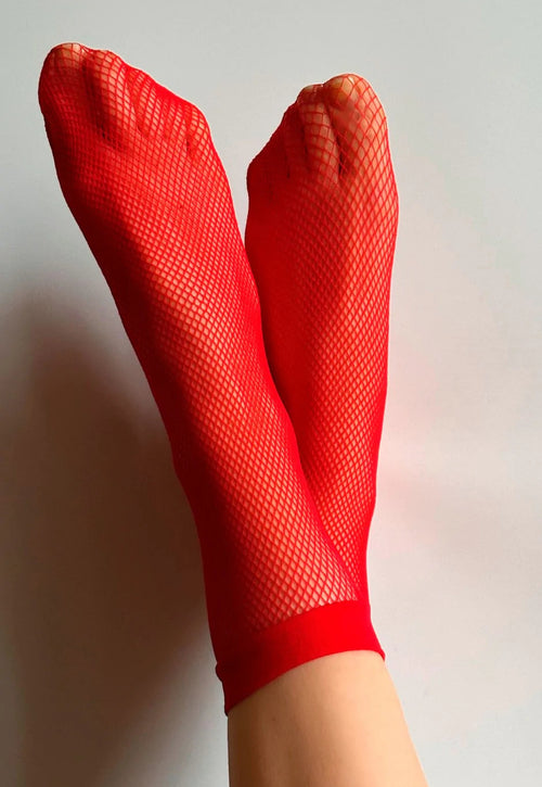 Rete Fishnet Patterned Ankle Socks by Veneziana in red