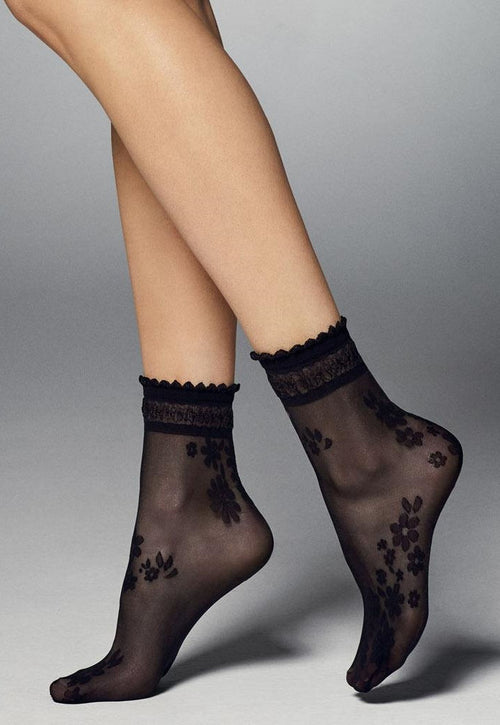 Maxima Floral Patterned Sheer Ankle Socks by Veneziana in black