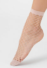 Rete Grandi Wide Fishnet Ankle Socks by Veneziana in cameo rose light pink